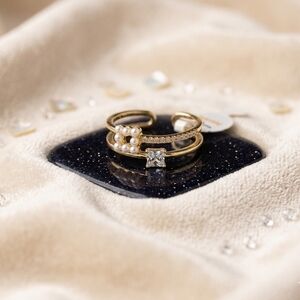 Gold-Tone Open Ring with Pearls & Square Crystal